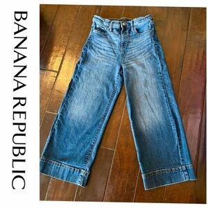 Banana Republic Medium Blue Wide-Leg Crop Jeans